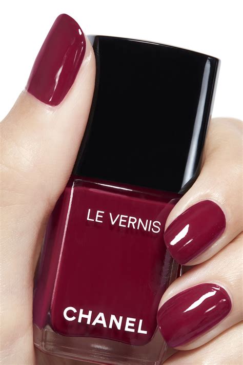 chanel le vernis longwear nail colour 572 emblematique|chanel 505 nail polish.